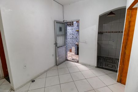 Sala de casa para alugar com 2 quartos, 240m² em Jardim Vale das Virtudes, São Paulo