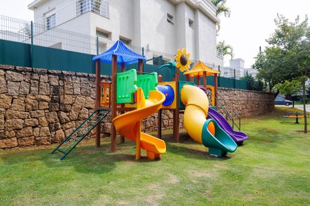 Casa de condomínio para alugar com 302m², 4 quartos e 4 vagas Casa de condomínio para alugar com 302m², 4 quartos e 4 vagasÁrea comum