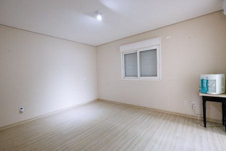 Casa de condomínio para alugar com 302m², 4 quartos e 4 vagas Casa de condomínio para alugar com 302m², 4 quartos e 4 vagasQuarto