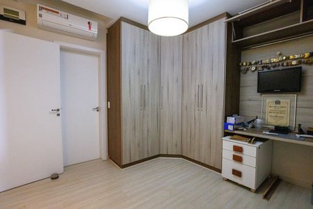 Casa de condomínio para alugar com 302m², 4 quartos e 4 vagas Casa de condomínio para alugar com 302m², 4 quartos e 4 vagasQuarto 2