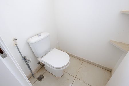 Casa de condomínio para alugar com 302m², 4 quartos e 4 vagas Casa de condomínio para alugar com 302m², 4 quartos e 4 vagasLavabo