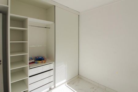 Apartamento à venda com 93m², 3 quartos e 2 vagasQuarto 2
