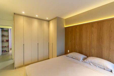 Apartamento à venda com 123m², 3 quartos e 2 vagas Apartamento à venda com 123m², 3 quartos e 2 vagasQuarto 1 - Suíte 1