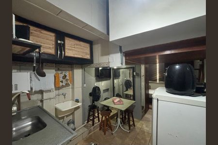 Sala/cozinha de apartamento para alugar com 2 quartos, 24m² em Copacabana, Rio de Janeiro