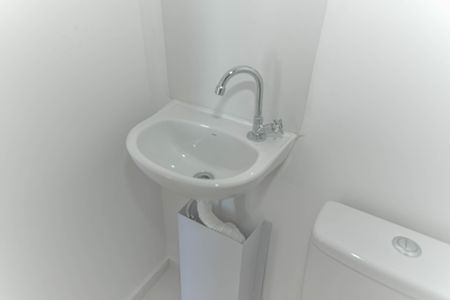 Apartamento para alugar com 32m², 2 quartos e sem vaga Apartamento para alugar com 32m², 2 quartos e sem vagaBanheiro