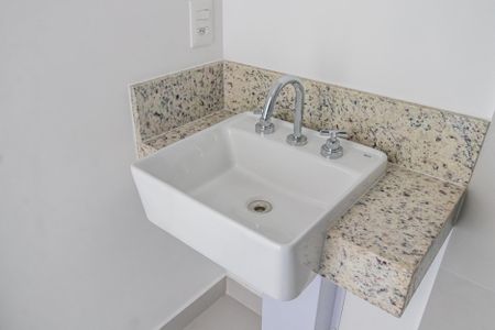 Apartamento à venda com 112m², 3 quartos e 2 vagas Apartamento à venda com 112m², 3 quartos e 2 vagasBanheiro da Suíte 1