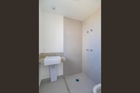Apartamento à venda com 112m², 3 quartos e 2 vagas Apartamento à venda com 112m², 3 quartos e 2 vagasBanheiro da Suíte 2