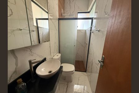 Casa à venda com 260m², 3 quartos e 2 vagasBanheiro Social