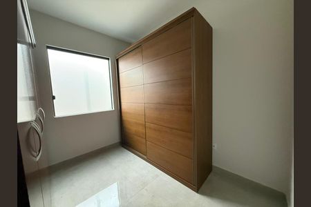Casa à venda com 260m², 3 quartos e 2 vagasQuarto 2