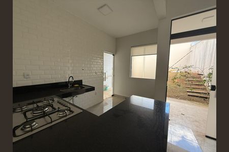 Casa à venda com 260m², 3 quartos e 2 vagasCozinha 