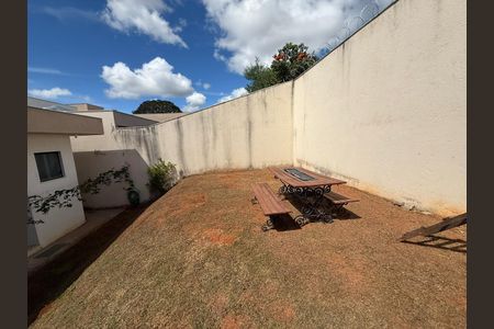 Casa à venda com 260m², 3 quartos e 2 vagasÁrea externa