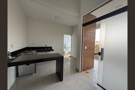 Casa à venda com 260m², 3 quartos e 2 vagasCozinha 