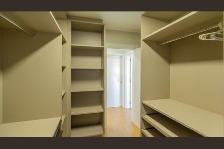 Closet de apartamento para alugar com 3 quartos, 60m² em Condomínio Terrabela, Porto Alegre