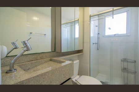 Banheiro de apartamento para alugar com 3 quartos, 60m² em Condomínio Terrabela, Porto Alegre