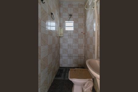 Casa para alugar com 63m², 2 quartos e sem vaga Casa para alugar com 63m², 2 quartos e sem vagaBanheiro