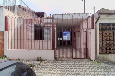 Fachada de casa à venda com 2 quartos, 180m² em Vila Lucia, São Paulo