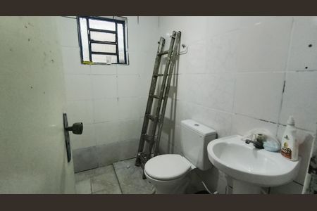Banheiro 1 de casa para alugar com 3 quartos, 250m² em Vila Maluf, Suzano