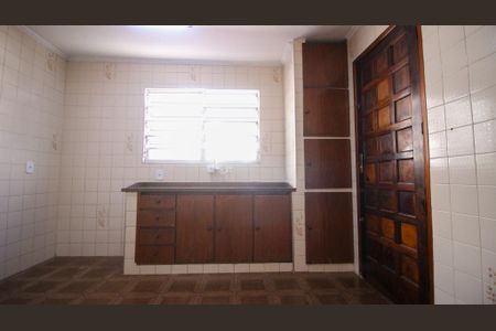 Casa para alugar com 90m², 2 quartos e 1 vaga