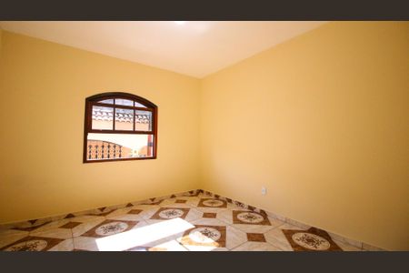 Casa para alugar com 90m², 2 quartos e 1 vaga