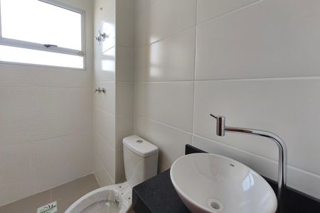 Apartamento à venda com 54m², 2 quartos e 2 vagas Apartamento à venda com 54m², 2 quartos e 2 vagasBanheiro
