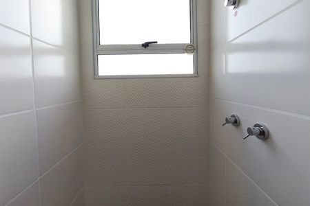 Apartamento à venda com 54m², 2 quartos e 2 vagas Apartamento à venda com 54m², 2 quartos e 2 vagasBanheiro