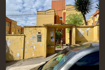 Apartamento para alugar com 70m², 2 quartos e sem vagaFachada