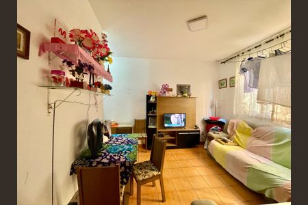Sala de apartamento para alugar com 2 quartos, 70m² em Granja de Freitas, Belo Horizonte