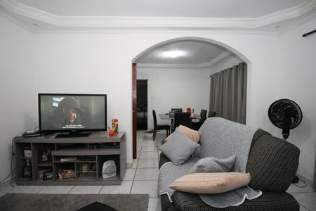 Casa à venda com 174m², 3 quartos e 3 vagasSala