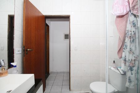 Casa à venda com 174m², 3 quartos e 3 vagasBanheiro 