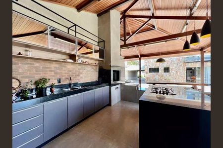 Casa à venda com 694m², 3 quartos e 10 vagasCozinha