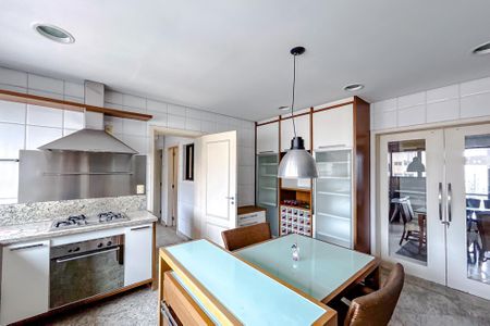 Apartamento para alugar com 127m², 3 quartos e 2 vagasCozinha