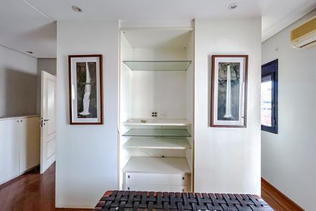 Apartamento para alugar com 127m², 3 quartos e 2 vagasQuarto 2 - Suíte