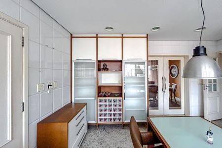 Apartamento para alugar com 127m², 3 quartos e 2 vagasCozinha - Armários