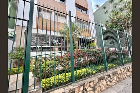 Apartamento à venda com 98m², 2 quartos e 1 vaga