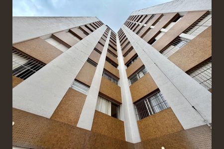 Apartamento à venda com 98m², 2 quartos e 1 vaga