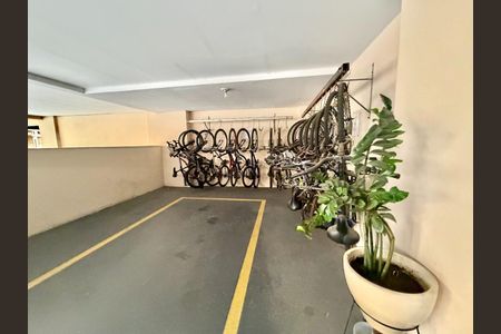 Apartamento à venda com 98m², 2 quartos e 1 vaga