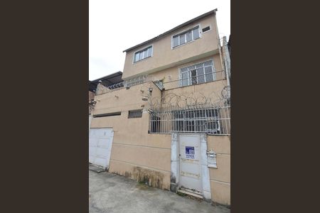 Casa à venda com 229m², 5 quartos e 1 vaga Casa à venda com 229m², 5 quartos e 1 vagaFachada