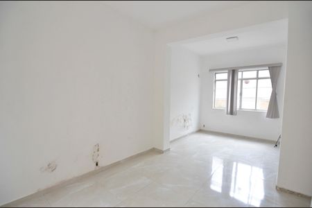 Sala de casa à venda com 5 quartos, 229m² em Grajaú, Rio de Janeiro