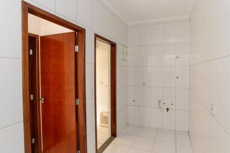 Casa de condomínio à venda com 54m², 2 quartos e 1 vagaCozinha e Área de Serviço