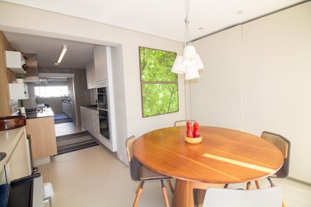 Apartamento para alugar com 213m², 3 quartos e 3 vagasCopa