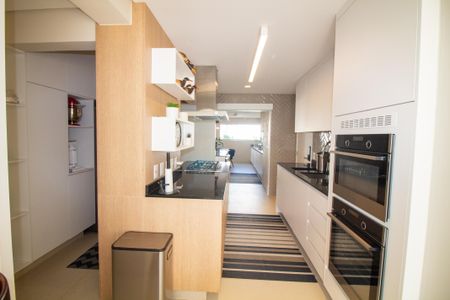 Apartamento para alugar com 213m², 3 quartos e 3 vagasCozinha