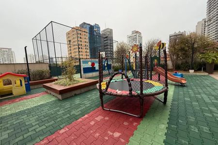 Apartamento para alugar com 213m², 3 quartos e 3 vagasÁrea comum - Playground