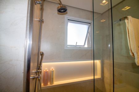 Apartamento para alugar com 213m², 3 quartos e 3 vagasBanheiro da Suíte 3 - Senhora