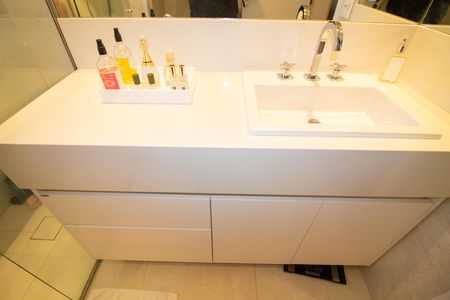 Apartamento para alugar com 213m², 3 quartos e 3 vagasBanheiro da Suíte 3 - Senhora