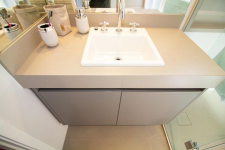 Apartamento para alugar com 213m², 3 quartos e 3 vagasBanheiro da Suíte 1