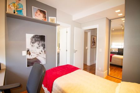 Apartamento para alugar com 213m², 3 quartos e 3 vagasSuíte 2