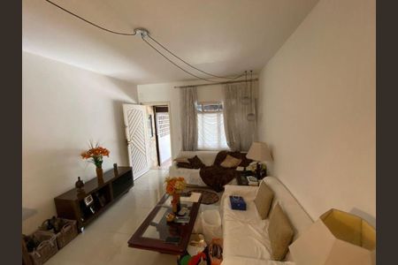 Casa à venda com 90m², 2 quartos e 1 vaga