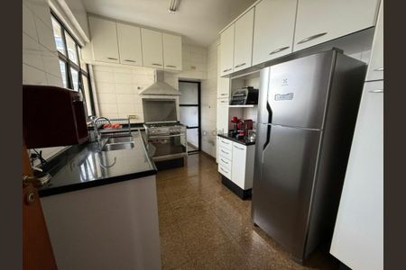 Apartamento à venda com 132m², 3 quartos e 4 vagas