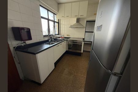 Apartamento à venda com 132m², 3 quartos e 4 vagas