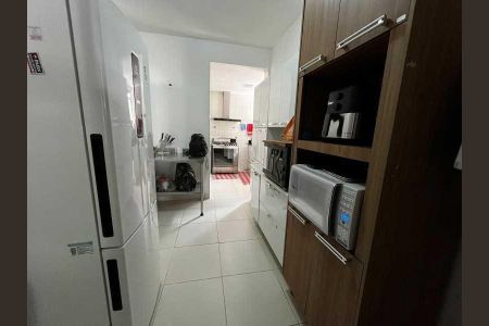 Casa de condomínio à venda com 273m², 3 quartos e 2 vagas